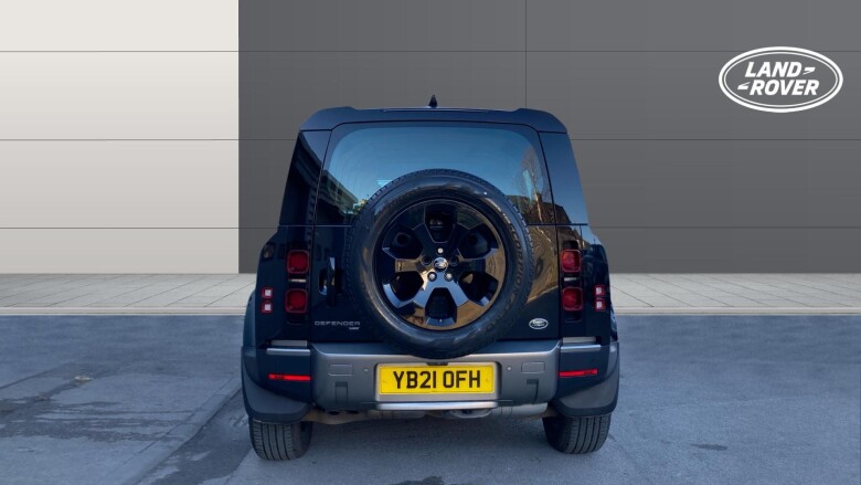 Land Rover Defender 3.0 D300 HSE 110 5dr Auto Diesel Estate